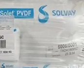    處理Solef PVDF原料安全嗎，是否需要特殊的設(shè)備來處理Solef PVDF（聚偏二氟乙烯）？